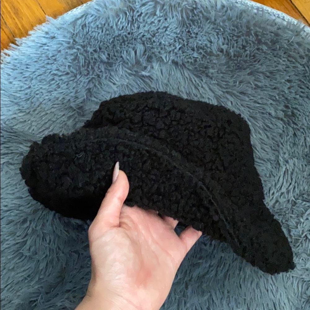 Teddy Bucket Hat